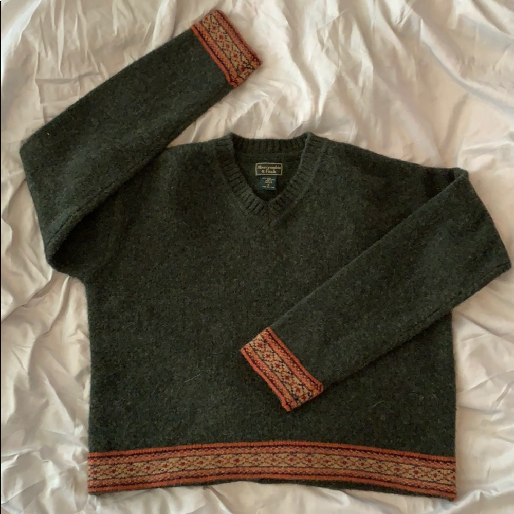 Abercrombie & Fitch 100% wool sweater
